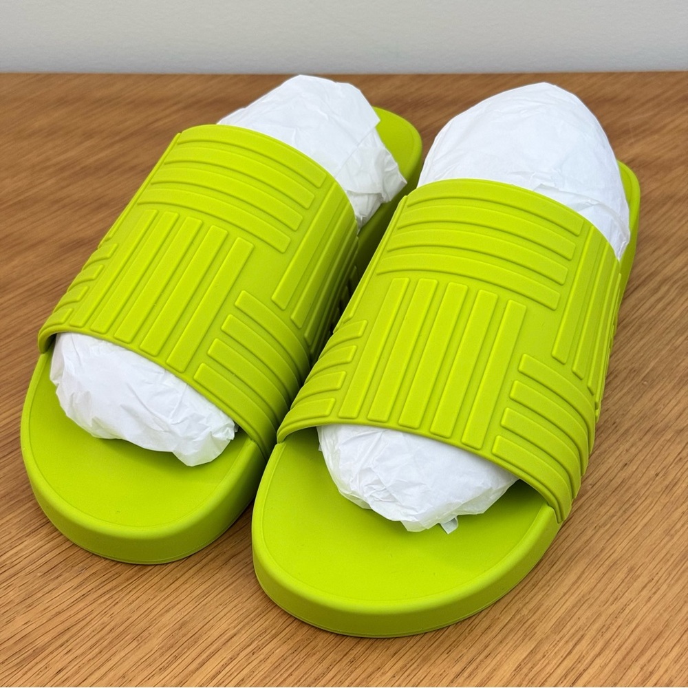 Bottega Veneta Rubber Pool Slides BNIB Size 41